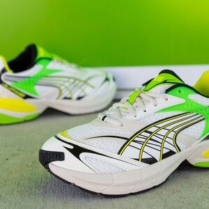 Puma Men's White and Green Running Shoes
